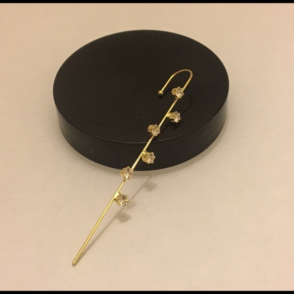 Set Of 7 Gold Ear Climbers/ $6 each - Picture 7 of 9